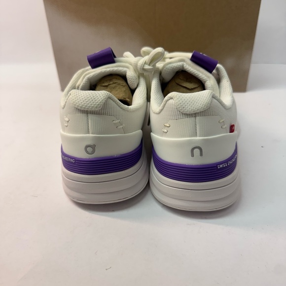 New On Running Women's The Roger pro purple white athletic shoes on cloud - Picture 4 of 6